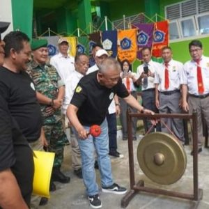 Kejuaraan Karate Antar Pelajar Rebut Piala Rektor UMLB 2023 Dibuka Wakil Bupati Banggai