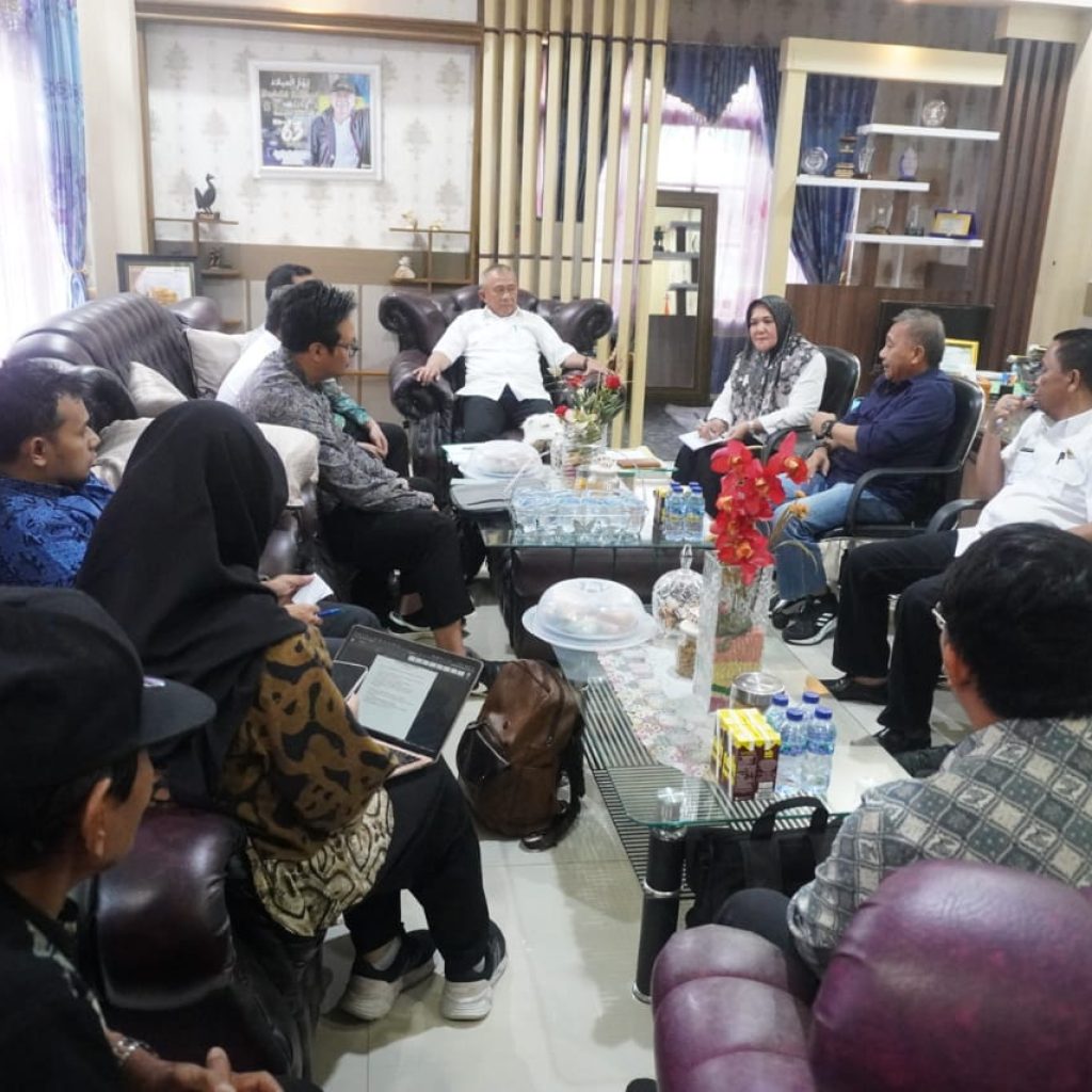 Wakil Bupati Terima Kunjungan Setjen DPR RI dan Pengurus Forum Daerah Persiapan Kabupaten Tompotika