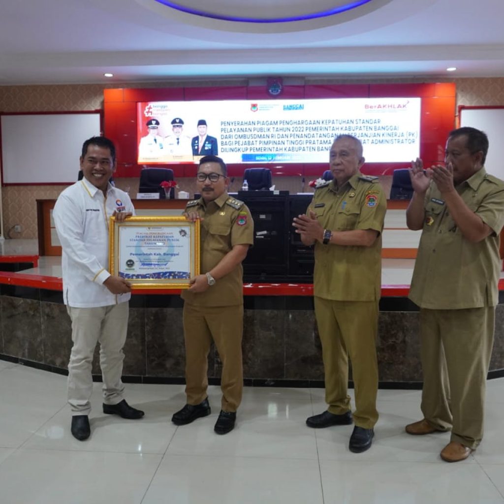 Kabupaten Banggai  Peringkat ke 61 dari 415 kabupaten Predikat Tingkat Kepatuhan Tinggi Berada Pada Zona Hijau Dengan Nilai 86 , 11.