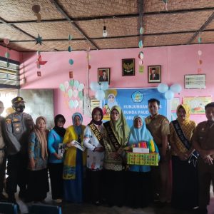Kapolsek Kintom Dan Forkopimcam Sambut Kedatangan Bunda Paud Kabupaten Banggai