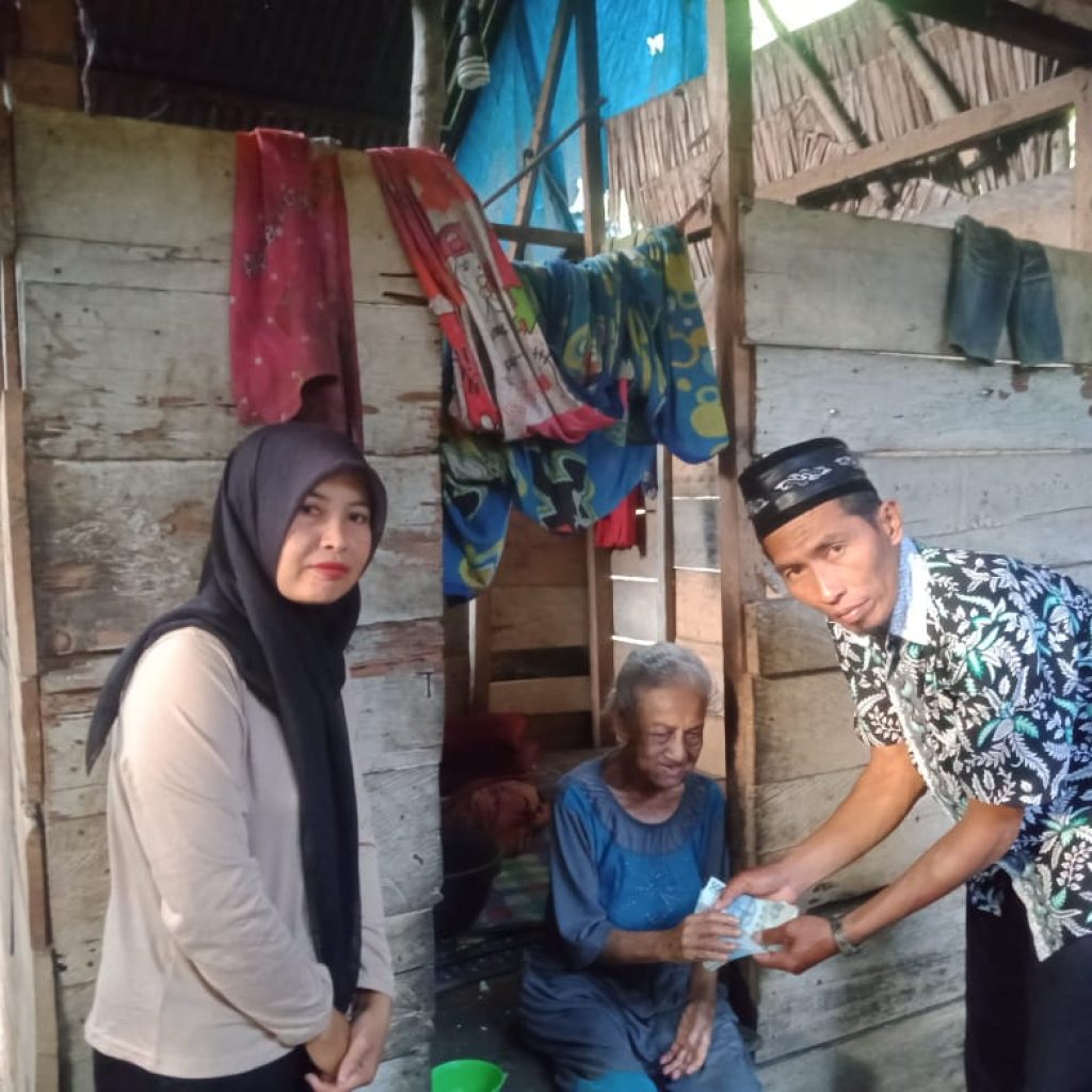 Pemdes Mangalai Salurkan BLT Dana Desa Tahap Satu