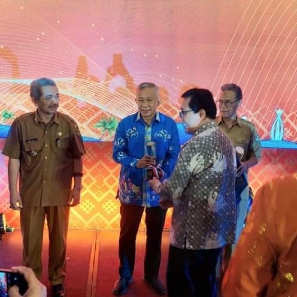 Kabupaten Banggai  Raih Peringkat III   Pembangunan Daerah 2023