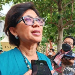 Rektor UGM Optimistis Indonesia Keluar Middle Income Trap Sebelum 2045