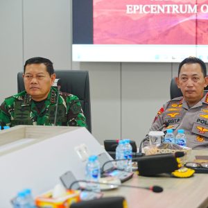 Pastikan Kesiapan Personel Jelang KTT ASEAN  Kapolri dan Panglima TNI Meninjau  91 Command Center