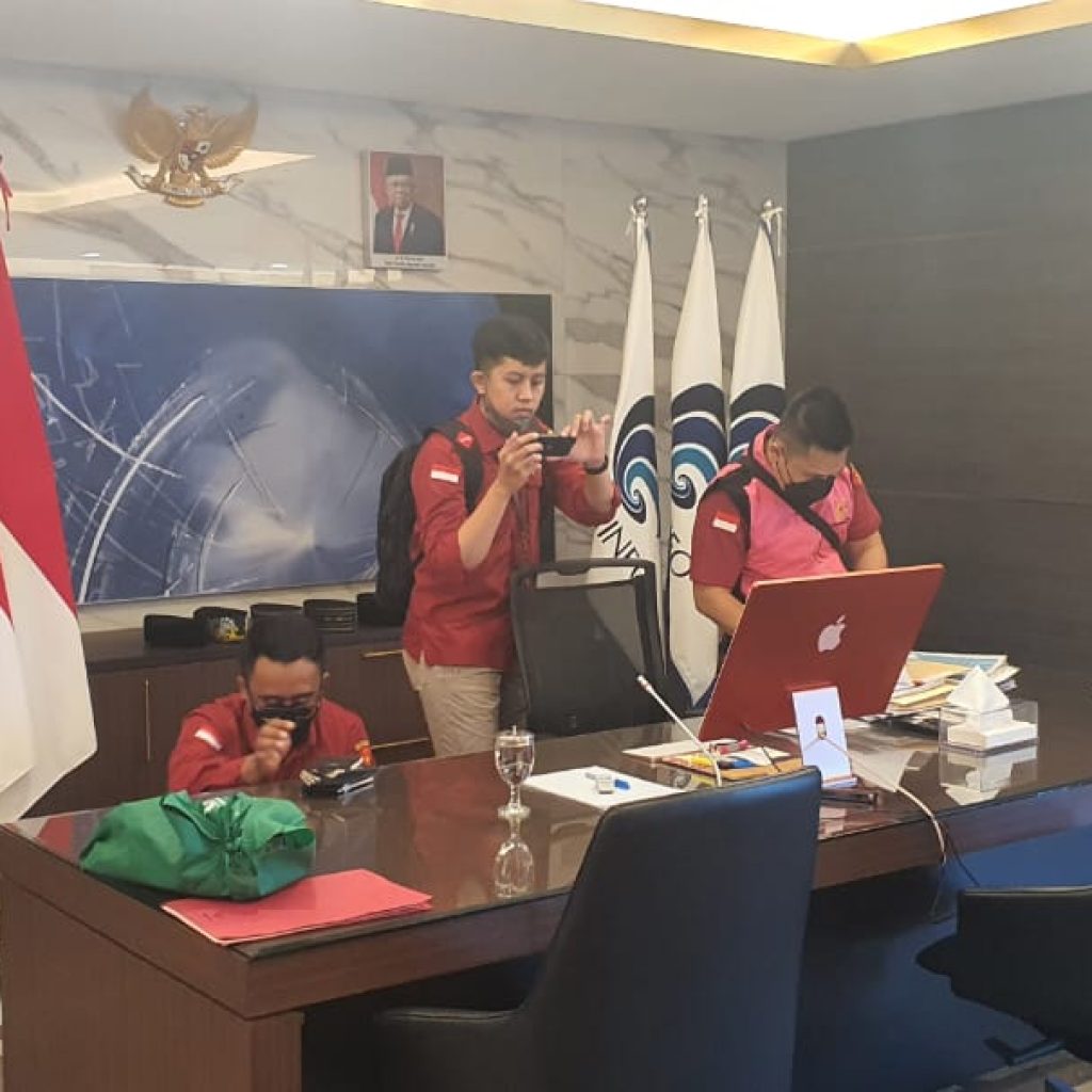 Tim Penyidik Kejagung Geledah Rumdis dan Kantor Kementrian Kominfo RI