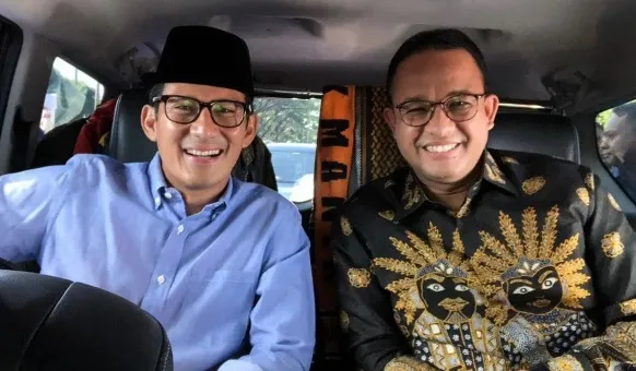 Anies Baswedan (kanan) dan Sandiaga Uno beberapa waktu lalu.