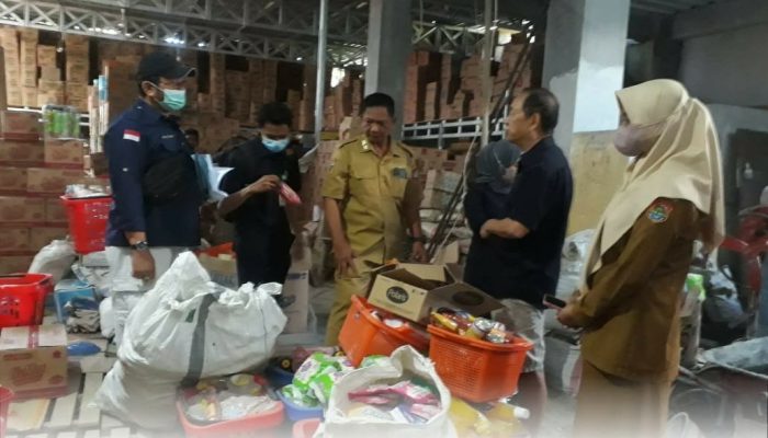 Tim Disperindag Sidak Mendadak Toko Grosir dan Supermarket di Kabupaten Banggai