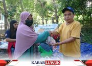 PWI Sulteng dan Balai Prasarana Sulteng Salurkan Daging Kurban ke Masyarakat Watusampu