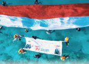 Prosesi Upacara Pengibaran Bendera Merah Putih di Pantai KM 5 : Sinergi Polri dan Komunitas Freedive