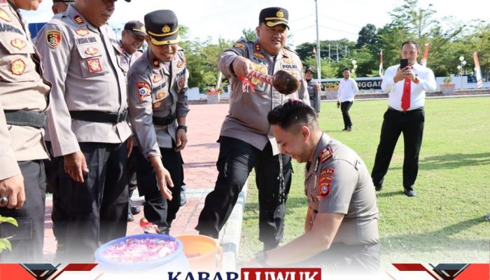 Upacara Kenaikan Pangkat 31 Personel DiPimpin Kapolres Banggai
