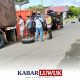 Lelah Angkut Sawit, Truck Ini Tidur di Bahu Jalan Sido Makmur