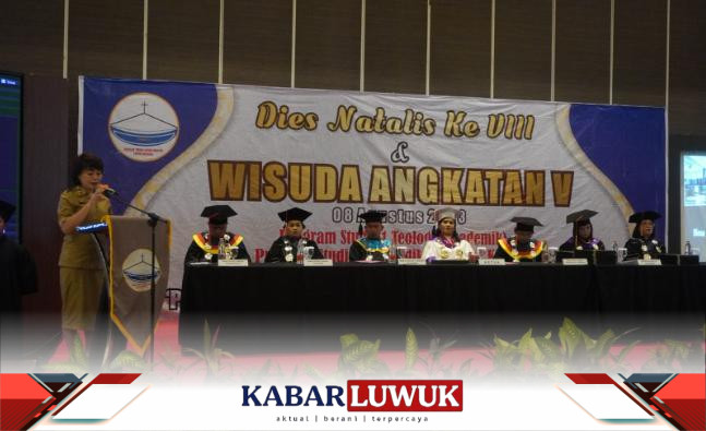 Assisten Perekonomian Banggai Wakili Bupati pada Wisuda STAK Luwuk
