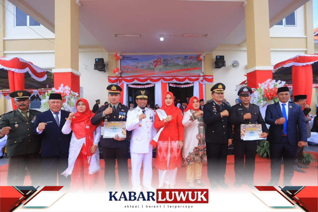 penghargaan langsung dari Bupati Bangkep kepada Kapolsek Bulagi, IPDA Muh. Ruhil Newton Sugiarto, S.H, dan Anggota Bhabinkamtibmas Polsek Bulagi, BRIPKA Hunawar Tibaka