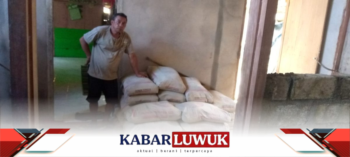 Pemdes Selekan,Salurkan Bantuan Bahan Bangunan Ke 10 KK Miskin Melalui Dana Desa Tahap 2 Tahun 2023