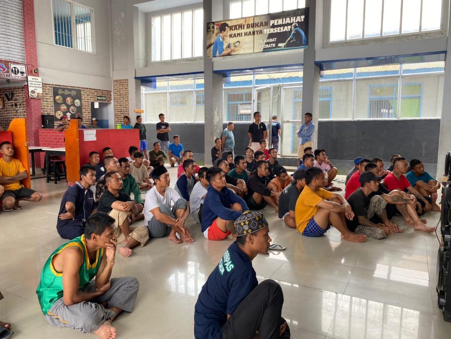 Lapas Kelas IIB Luwuk Gelar Nonton Bareng Bagian Program Rekreasi Edukatif