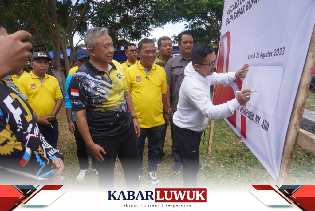 Bupati Banggi Ir. Amiruddin, MM Saat meresmikan Pasar NKRI KM 8 Luwuk selatan