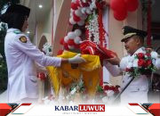 Bupati Banggai Pimpin Upacara Penurunan Bendera Merah Putih HUT RI Ke-78