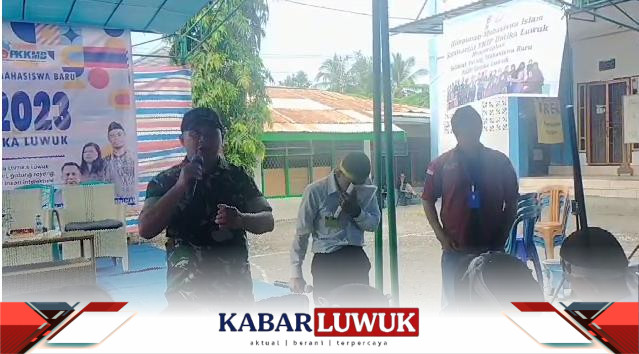 Komandan Koramil 1308-01/LB Letda Inf. Romel Kamea saat memberikan paparan Bela Negara dihadapan Mahasiswa Baru Untika