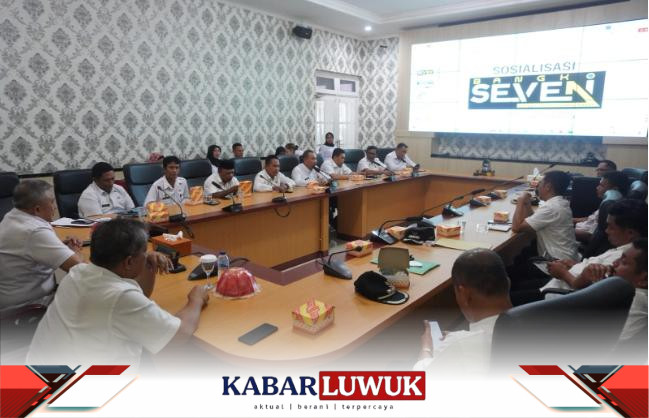 Wakil Bupati Banggai, Drs. H. Furqanuddin Masulili, M.M, bersama dengan Plt. Kadis Pariwisata Kabupaten Banggai, Drs. H. Mohamad Kamil Datu Adam, M.Si (Assisten III Setda Banggai), memimpin rapat sosialisasi "Banggai Kota Seribu Event"