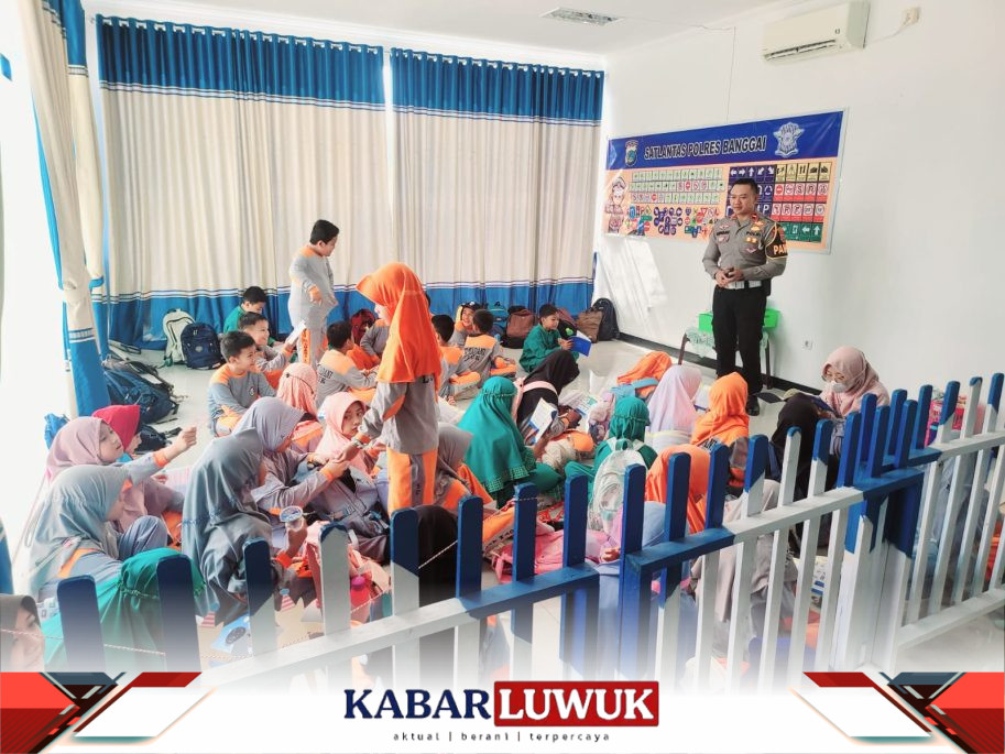 Kunjungan Edukasi SDIT Madani ke POLRES Banggai: Menyatu dengan Pendidikan Pancasila dan Tata Tertib Berlalu Lintas"