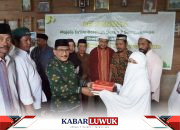 Kepala Kantor Kementrian Agama Kabupaten Bangkep  Serahkan 60 Alqur’an