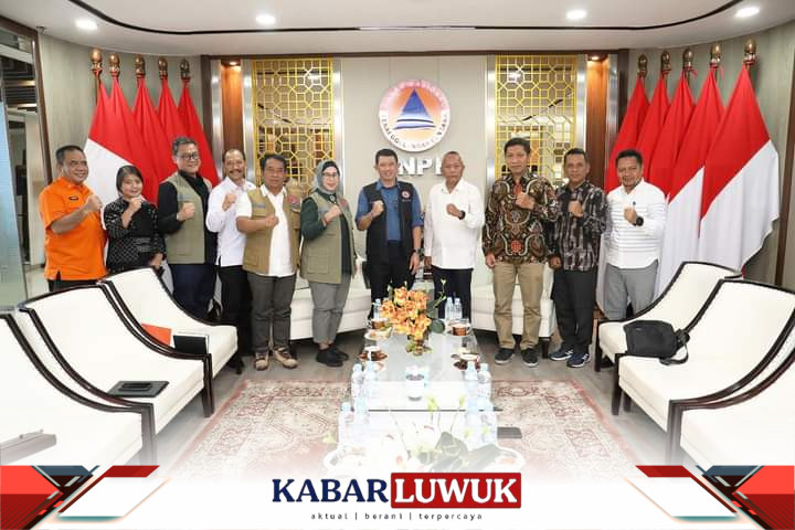 Bupati Banggai Laut dan Kepala BNPB Bahas Proyek Tanggul Abrasi Pantai dan Keseriusan Penanganan Bencana"