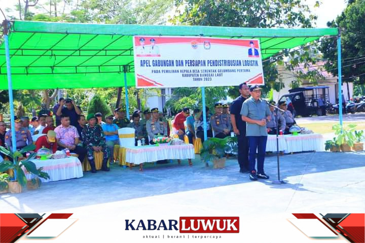 Bupati Bangggai Laut Pimpin Pendistribusian Logistik Pilkades Serentak Gelombang I