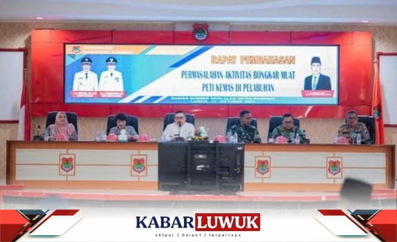 Bupati Amirudin Pimpin Rapat Permasalahan Aktivitas Bongkar Muat di Pelabuhan Lalong Luwuk dan Pelabuhan Tangkiang