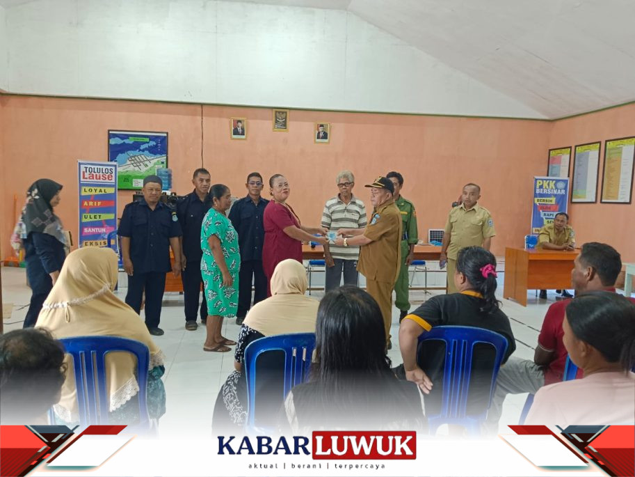 Pembayaran BLT DD Tahap 3 Desa Tolulos Kecamatan Peling Tengah Kabupaten Bangkep.