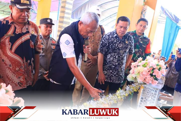 Bupati Balut Resmikan Kantor Camat Bangkurung