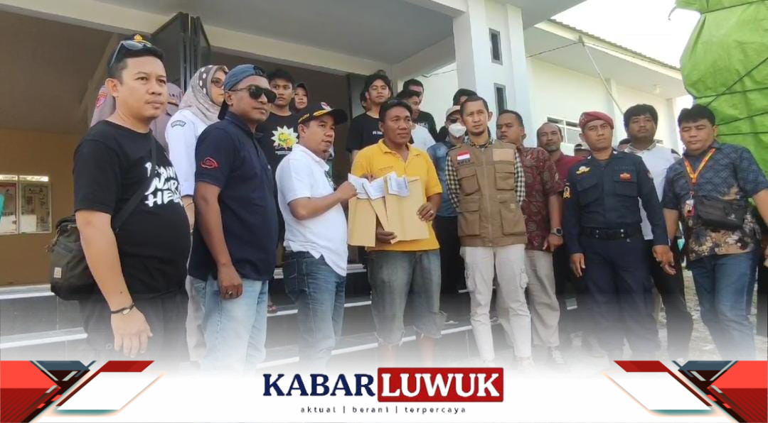 Ketua KPU Kabupaten Banggai, Santo Gotia, memastikan bahwa seluruh logistik yang telah tiba tersebut sudah ditata dengan baik