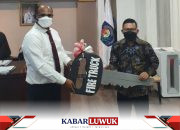 Bupati Banggai Terima Bantuan Mobil Damkar untuk Penanggulangan Bencana