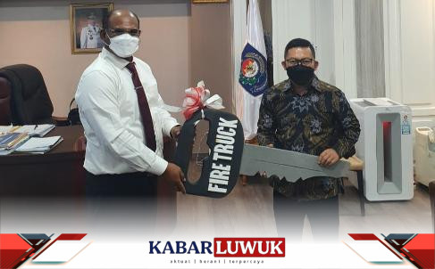Bupati Banggai Terima Bantuan Mobil Damkar: Komitmen Perkuat Penanggulangan Bencana
