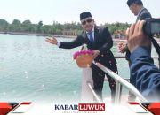 Sukses ! Upacara Peringatan Hari Pahlawan di Teluk Lalong Banggai,Bupati Amiruddin Tabur Bunga sebagai Penghormatan