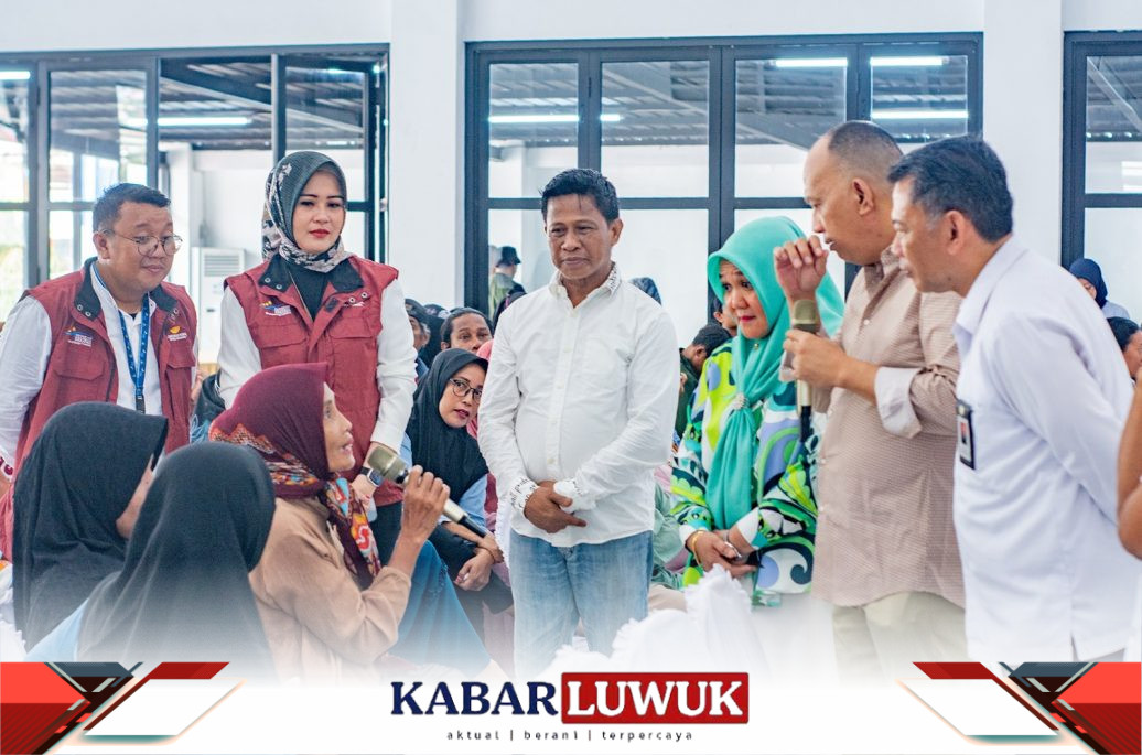 ASISTEN 1 SETDA BANGGAI HADIRI PENYERAHAN BANSOS KEMENTERIAN SOSIAL RI DI KABUPATEN BANGGAI