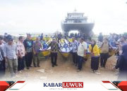 Bupati Banggai Serahkan 38 Perahu Fiber dalam Upaya Meningkatkan Kesejahteraan Nelayan Tahun 2023