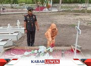 Imigrasi Banggai Peringati Hari Bhakti ke-74 dengan Ziarah dan Tabur Bunga di TMP Tanjung Tuwis