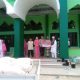 Polres Bangkep Serahkan Bansos Semen Untuk Masjid Al-Mubarak di Desa Baka