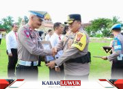 Kapolres Banggai Beri Penghargaan pada 32 Personel Berprestasi