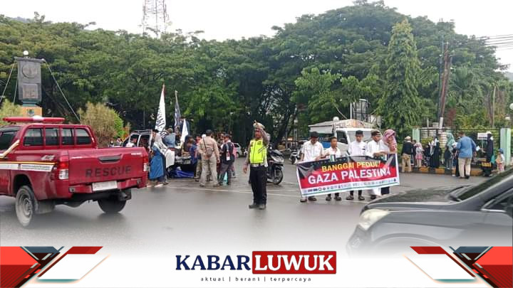 Satlantas Polres Banggai Kawal Aksi Penggalangan Dana Peduli Palestina