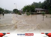 Banjir Sinorang Putus Akses, Warga Terjebak