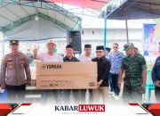 Bupati Banggai Serahkan 29 Mesin Katinting Untuk Nelayan