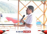 Bupati Bangkep Serahkan Kapal 5GT ke 9 Kelompok Nelayan