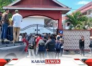 Aliansi Mahasiswa Desak DPRD Banggai Selesaikan Masalah Kades Petak
