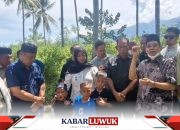Mantan Gubernur Sulteng Antar Mendiang Situr Wijaya ke Peristirahatan Terakhir