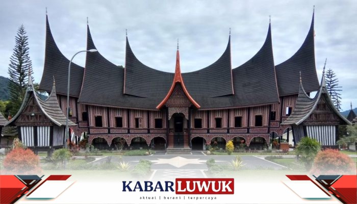 Batabuik di Pariaman: Tradisi Spektakuler Penarik Ribuan Wisatawan