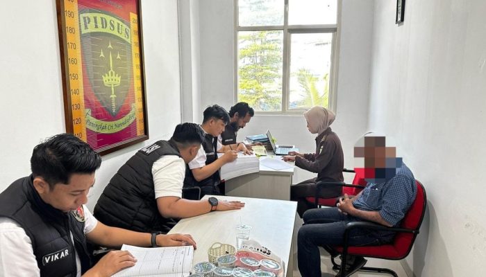 Polres Banggai Serahkan Tersangka Korupsi PDAM ke Kejaksaan