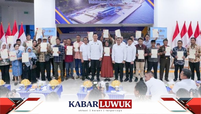 Jamin Kepastian Hukum Pembangunan Listrik, PLN UIP Sulawesi Terima 58 Sertifikat Tanah di Donggala