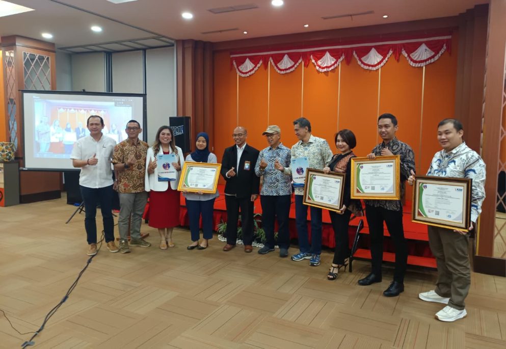 Penuhi Standar Keberlanjutan, PT.KLS Terima Penghargaan