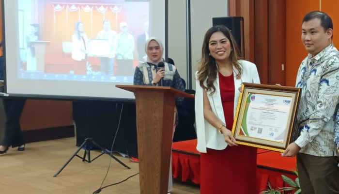 Penuhi Standar Keberlanjutan, PT.KLS Terima Penghargaan